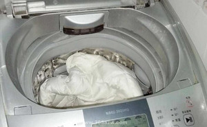 洗衣机洗羽绒服的妙招
