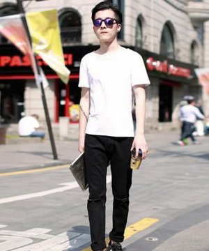 非主流韩版男装牛仔裤就是个性