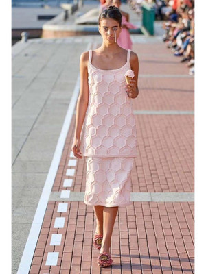 粉色冰淇淋套装裙