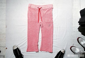 粉色褲子