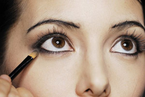 解析眼胶线笔和眼线液笔哪个好 如何选择合适自己的眼妆产品