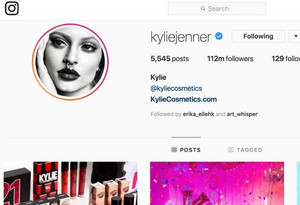 更新后，就是立即follow Kylie Jenner的Instagram，成为粉丝便可享用福利。 