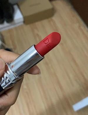 Dior Matte 999