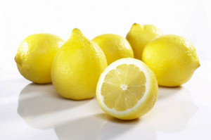 柠檬水洗脸怎么洗 解决各种多见的肌肤问题