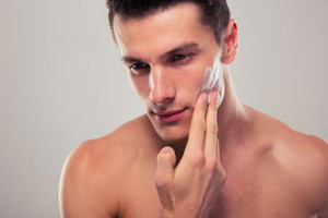 男士用洗面奶洗脸的正确方法 带你轻松护肤