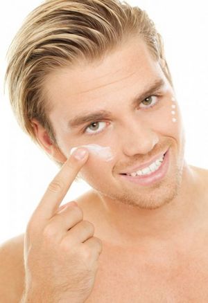 男生皮肤变白的方法有哪些 四招美白技巧帮你塑造美丽容颜