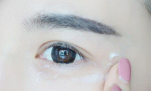欧莱雅复颜抗皱眼霜怎么样 开启你的肌肤年轻时代