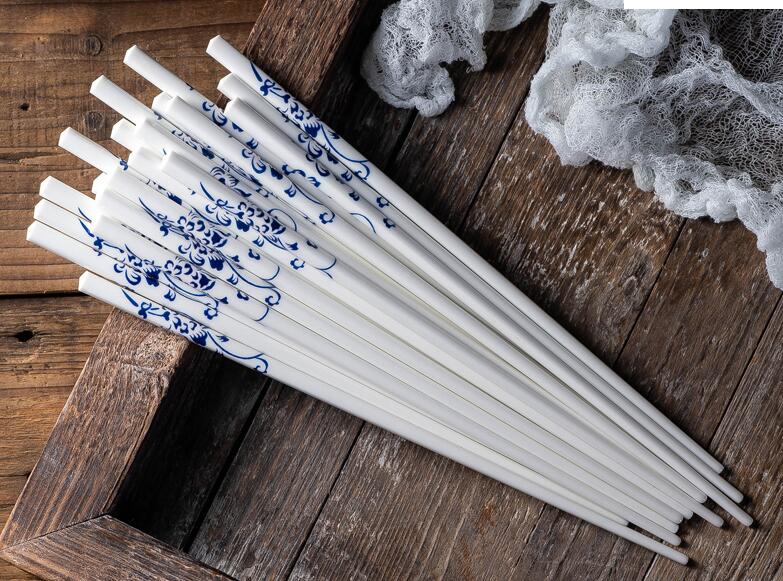 筷子也是灵应之物，古人用筷子有讲究