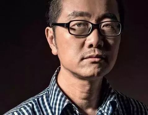 幻小说《三体》的作者刘慈欣的八字解析