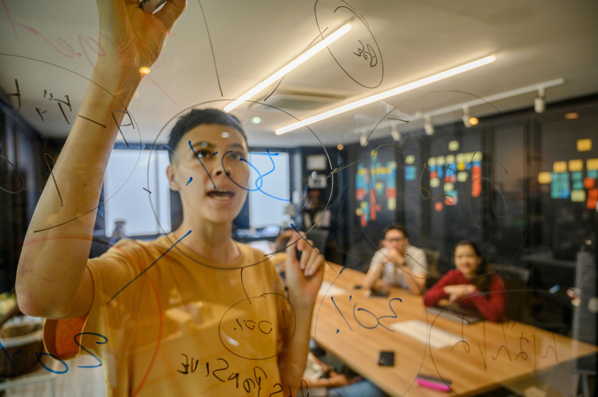 ซื้อวงจรรวมจำนวนมากจากตลาดเซินเจิ้นหัวเฉียงเป่ย: คู่มือการจัดหาที่สมบูรณ์แบบ